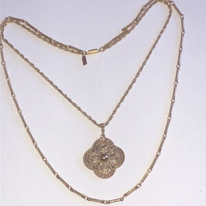 1928 Brand Gold Tone Pendant Vintage Necklace